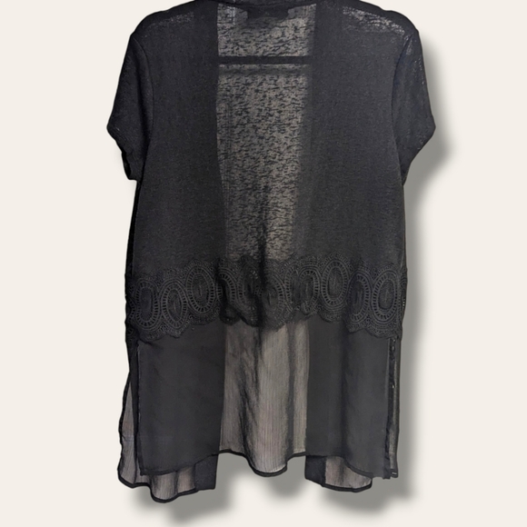 ♥️Beautiful Short Sleeve Open Cardigan w/Embroidered Detail by August Silk - Picture 9 of 11